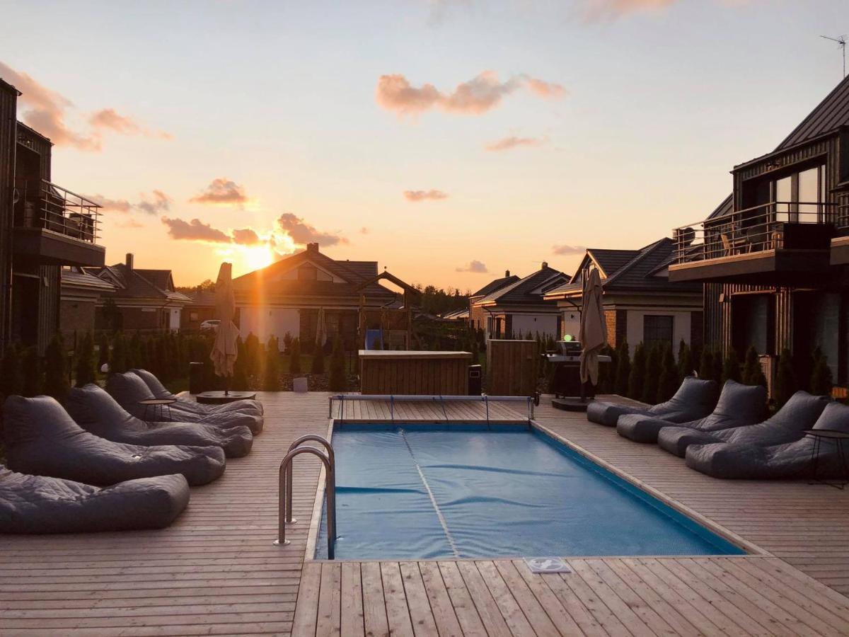 Lilly Apartment With Pool And Terrace Palanga Exterior photo